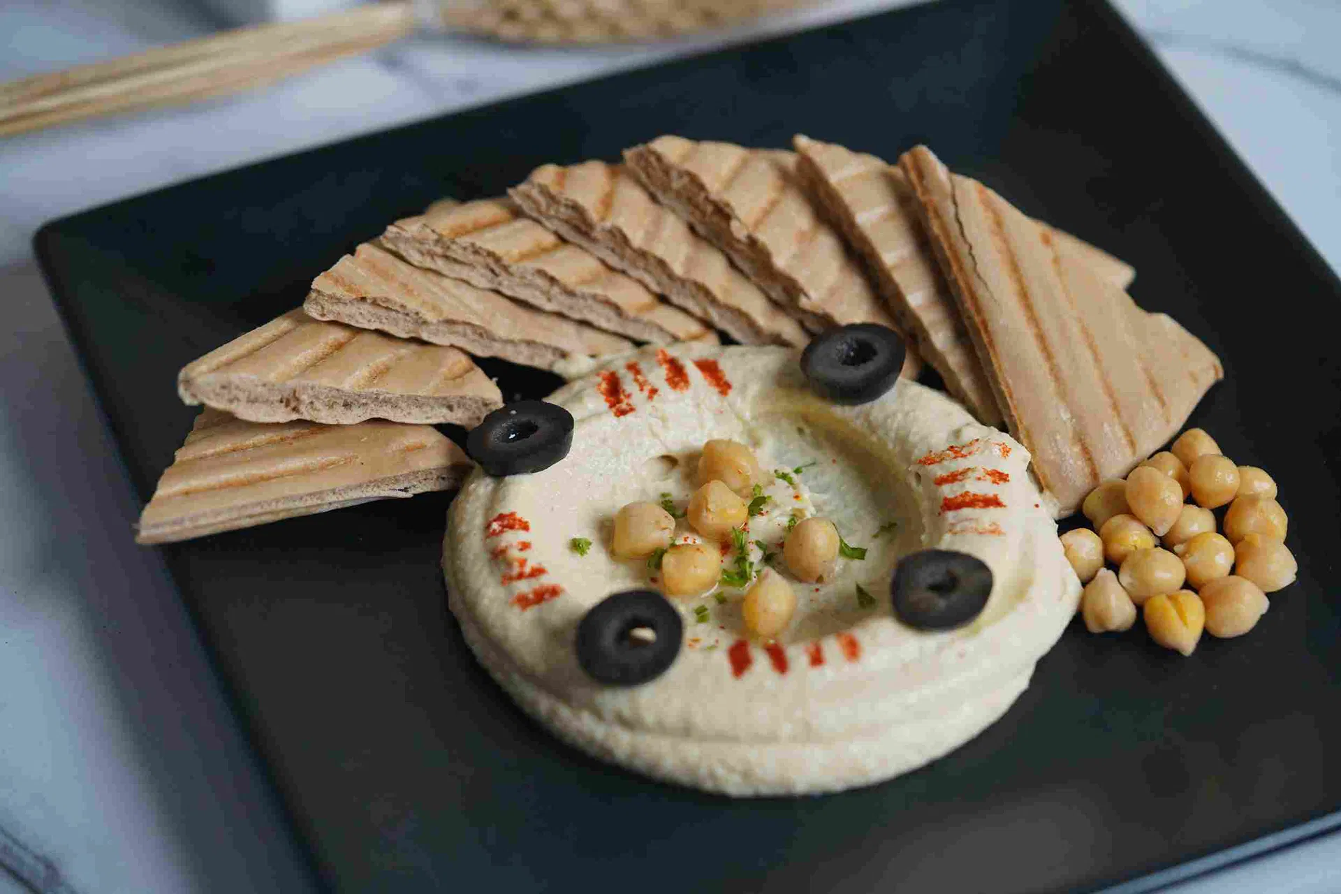 Rasoi Hummus with Grilled Pita