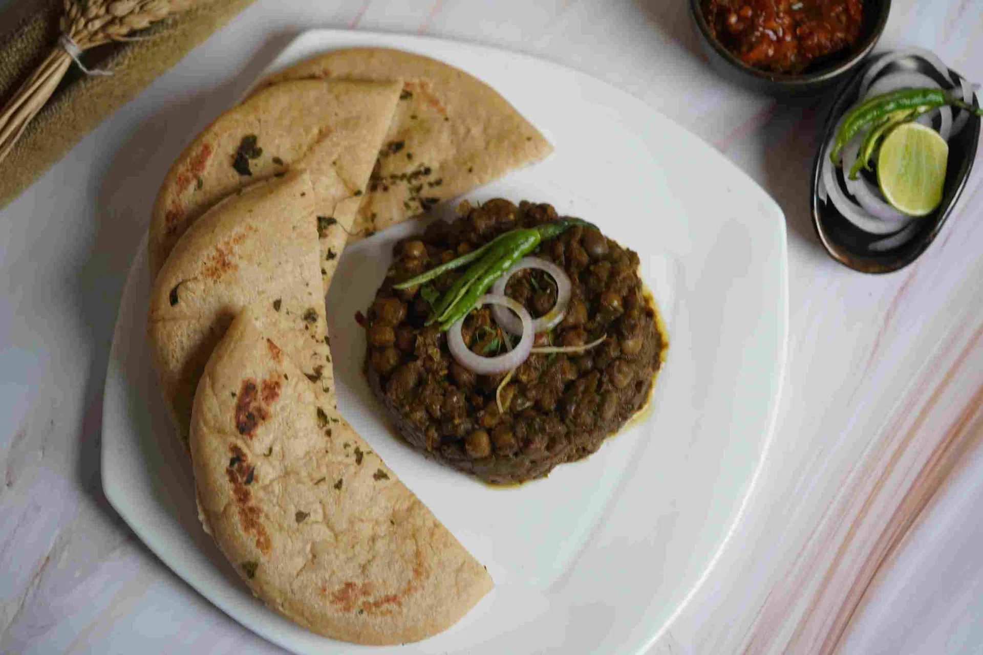 Rasoi Street Style Matar Kulcha