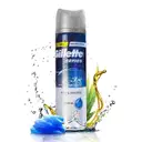 Gillette Pure And Sensitive Pre Shave Gel – image 1