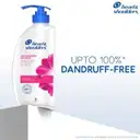 Head & Shoulders Smooth and Silky Anti Dandruff Shampoo – image 3