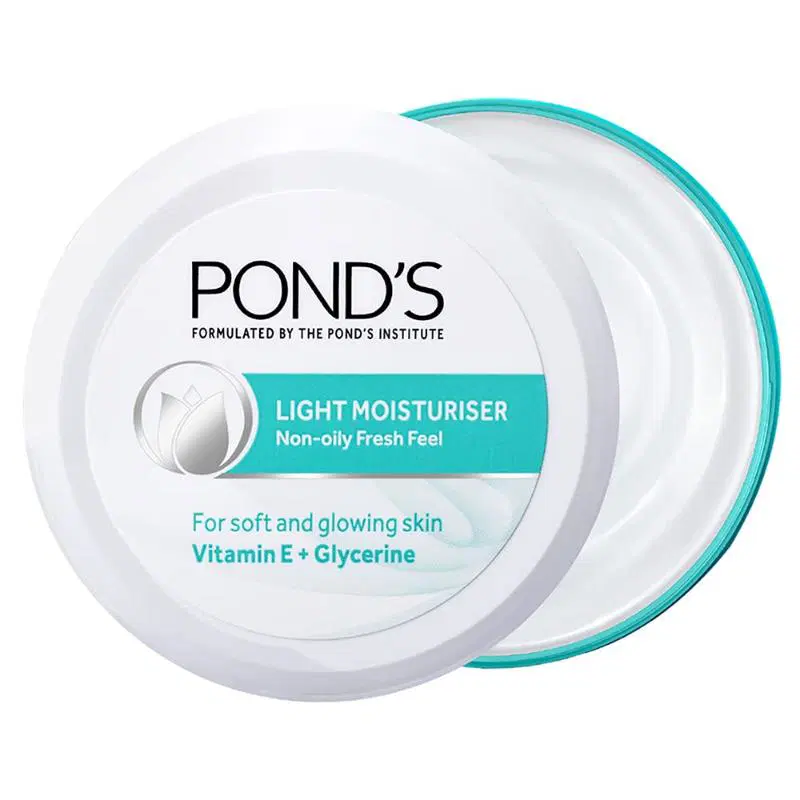 Ponds Light Moisturiser With Vitamin E