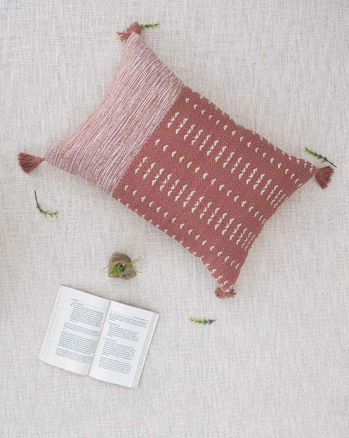 Art Avenue Lumbar Cushion Cover
