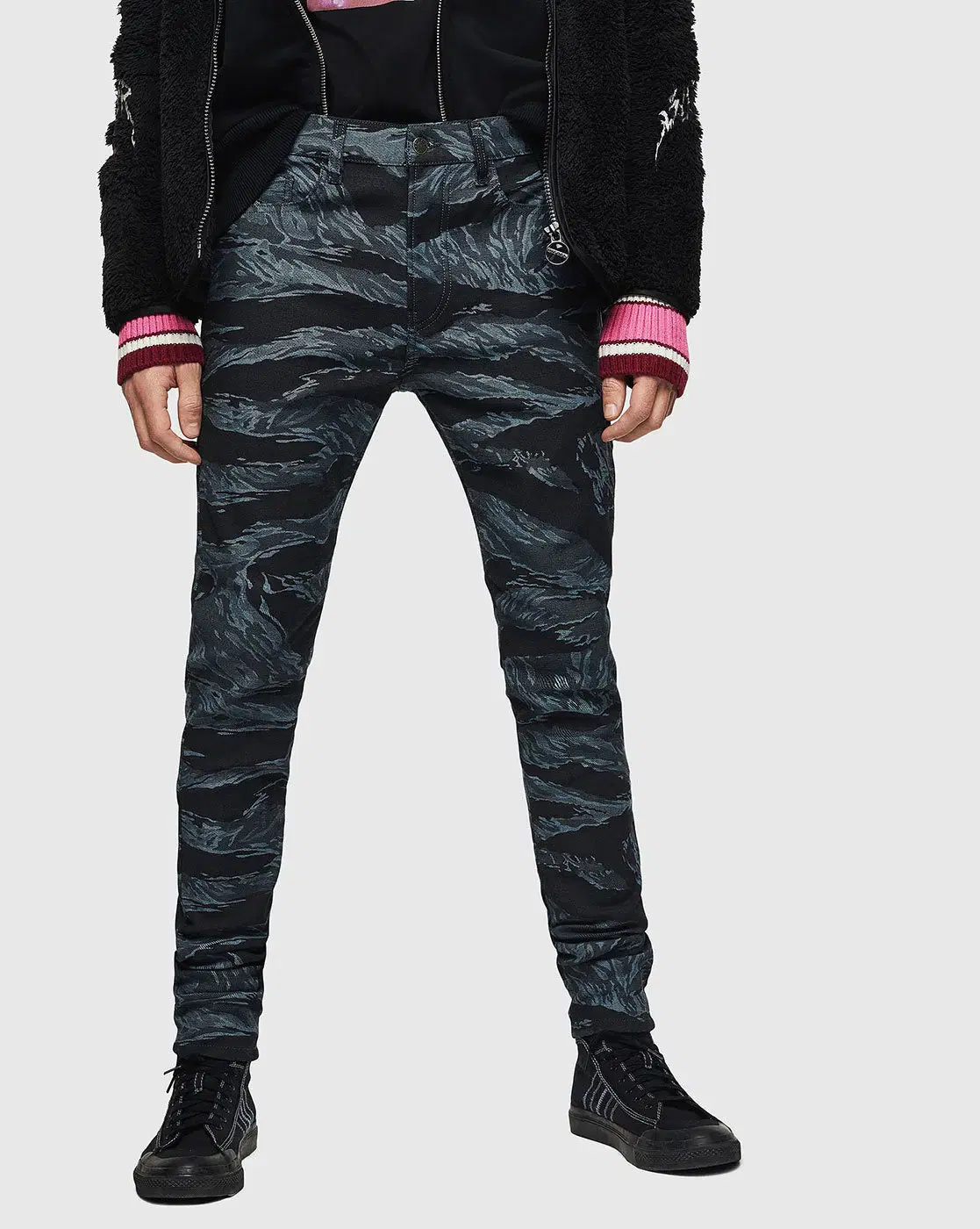 Diesel D-AMNY Skinny Fit Regular Waist Washed Non-Stretch Jeans