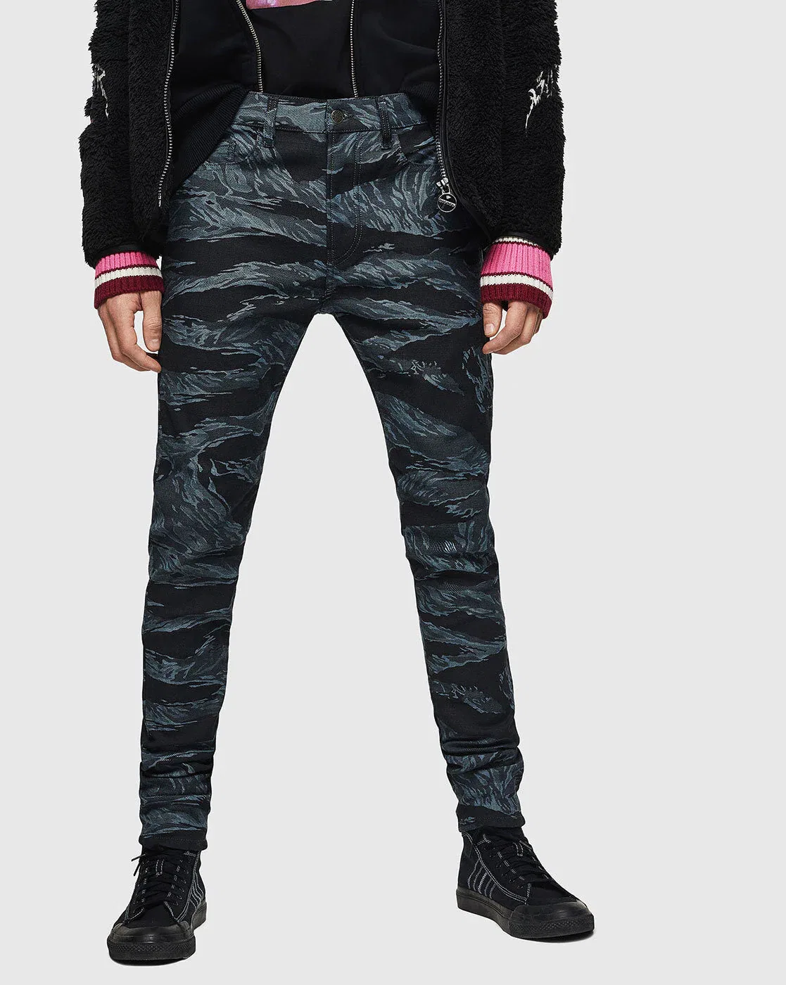 Diesel D-AMNY Skinny Fit Regular Waist Washed Non-Stretch Jeans