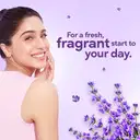 POND'S Magic Freshness Talcum Powder, Acacia Honey – image 5