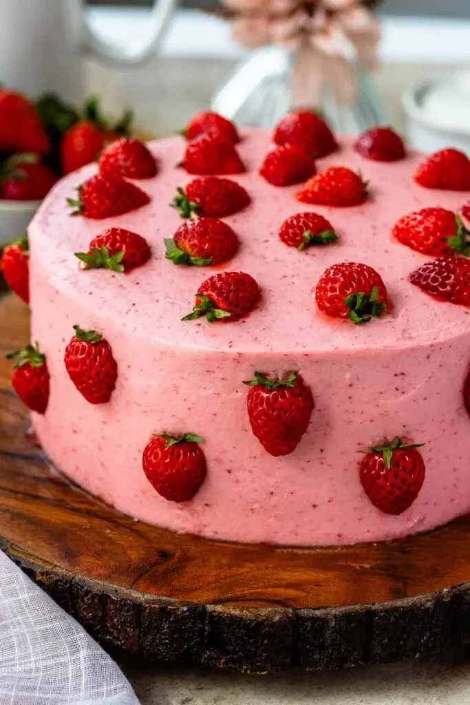 Strawberry Cake With Real Strawberry