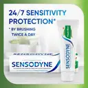 Sensodyne toothpaste fresh mint – image 2