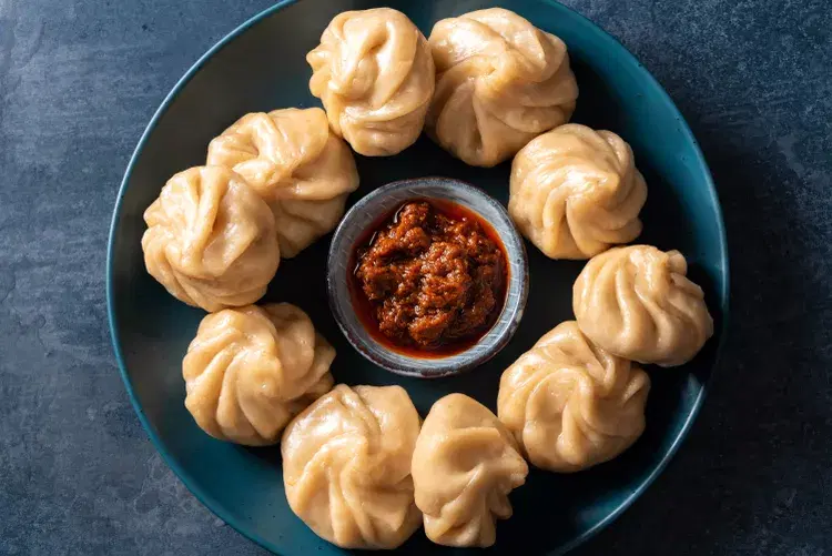 Veg Steamed Momos (6 Piece)