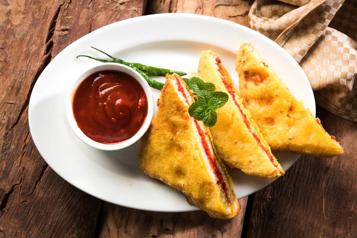 Bread Pakoda (2 Pcs.)