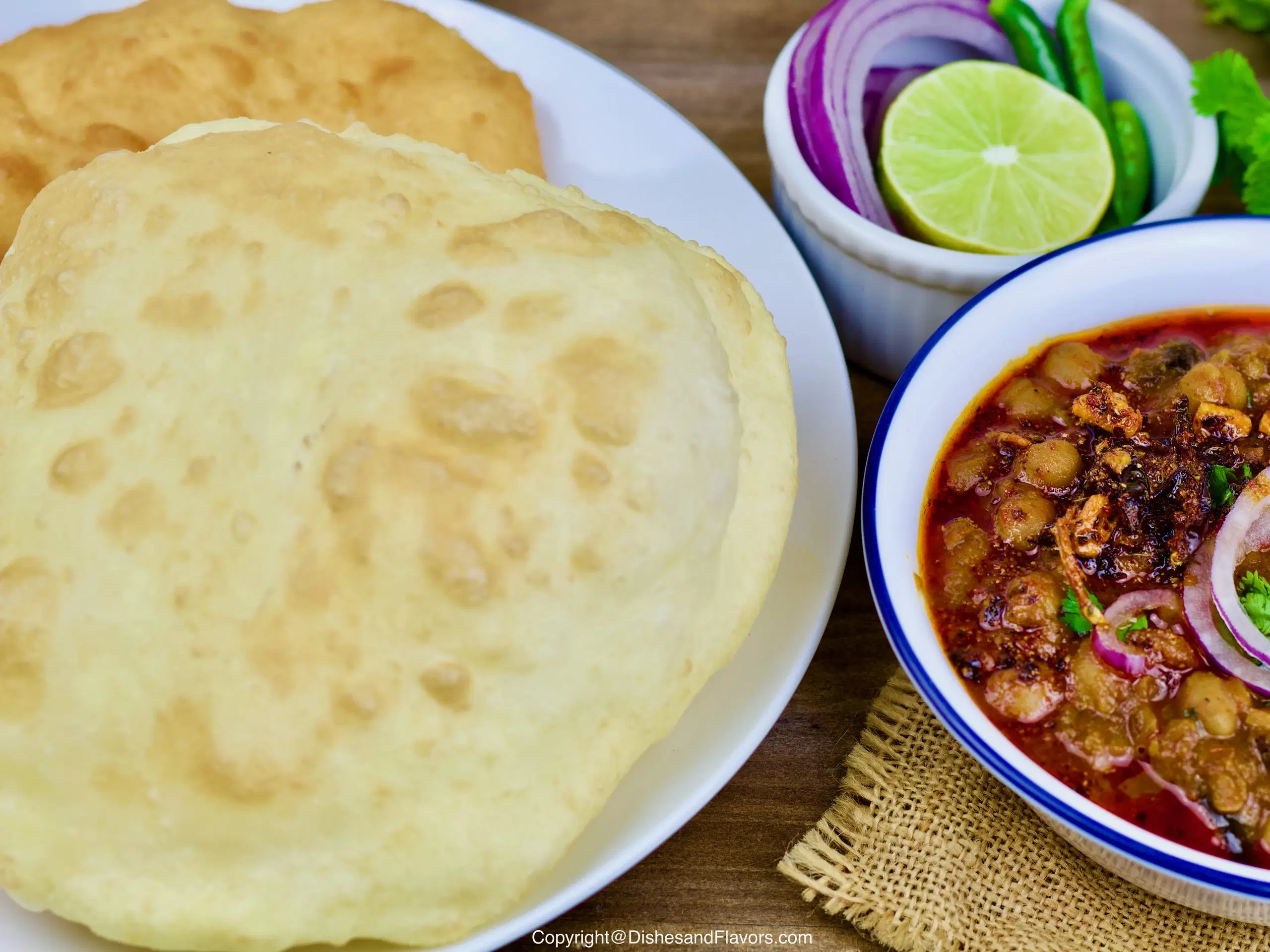 Special Chola Bhatura (2Pcs.)