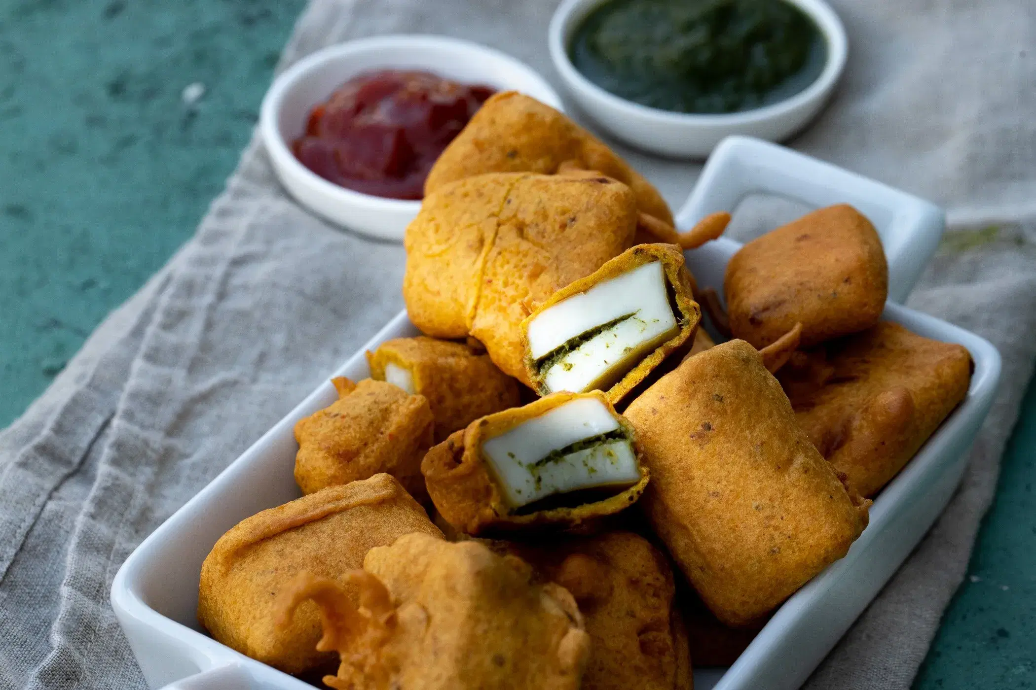 Paneer Pakoda (8 Pcs.)