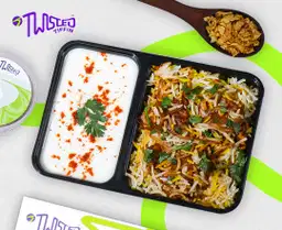 Chicken Biryani + Raita – image 1