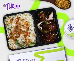 Veg Burnt Garlic Fried Rice + Veg Manchurian – image 1