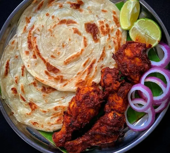 Parotta Combo(Parotta(2 Pcs)+Grilled Chicken(2 Pcs)+Chicken Curry+Coke(200Ml)