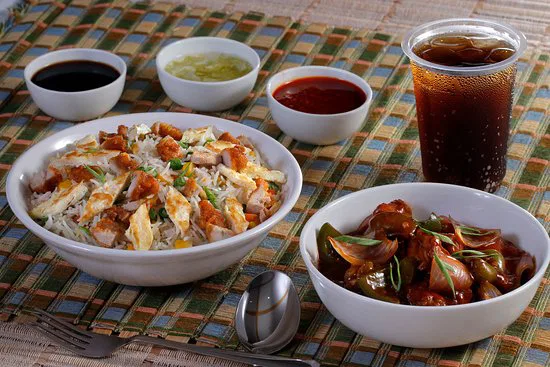Chinese Combo(Chicken Soup(half)+Chicken Fried Rice(half)+Grilled Chicken(2 Pcs)+Coke(200 Ml)