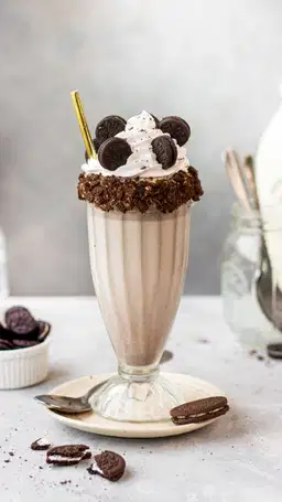 Oreo Milk Shake – image 1