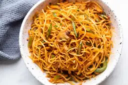 Veg Burnt Garlic Noodles – image 1