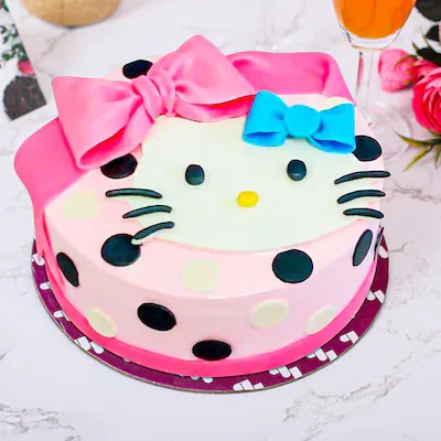 Black forest cute kitty cake