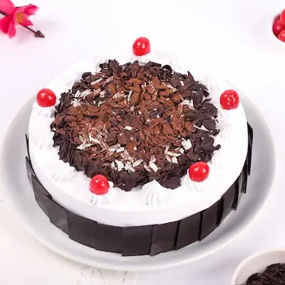 Black forest dreamland cake