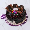 Choco oreo kitkat cake – image 1