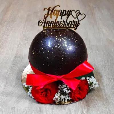 chocoball pinata cake