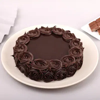 Floral elegance chocolate cake