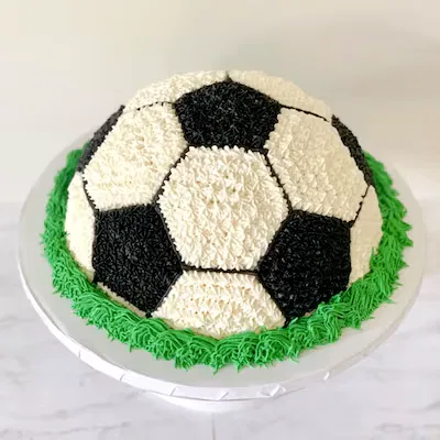 Footh design cream cake