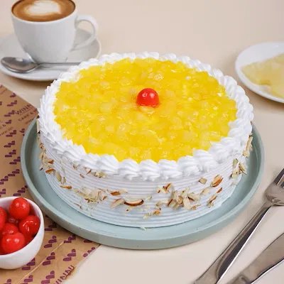 fresh pineapple cream cake
