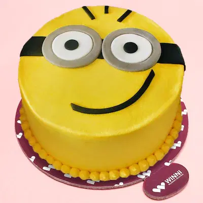 Hello minion cake