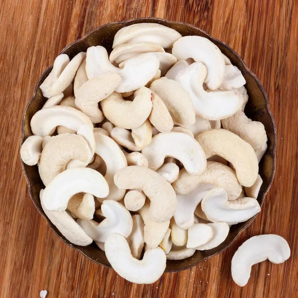 Cashew splits  ( జీడిపప్పు )