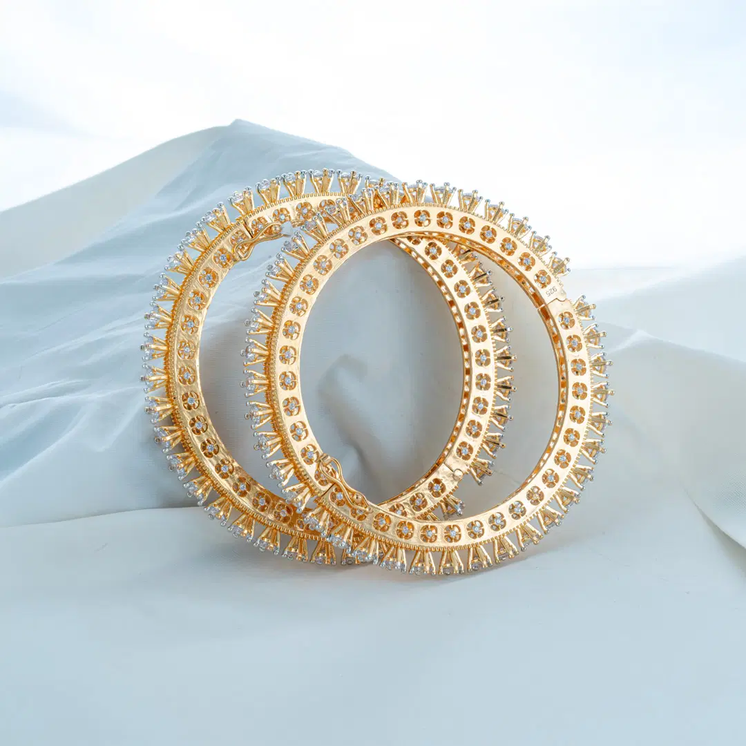 Diamond cut 3d bangles