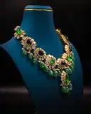 Floral emerald mossinate polki necklace set – image 2