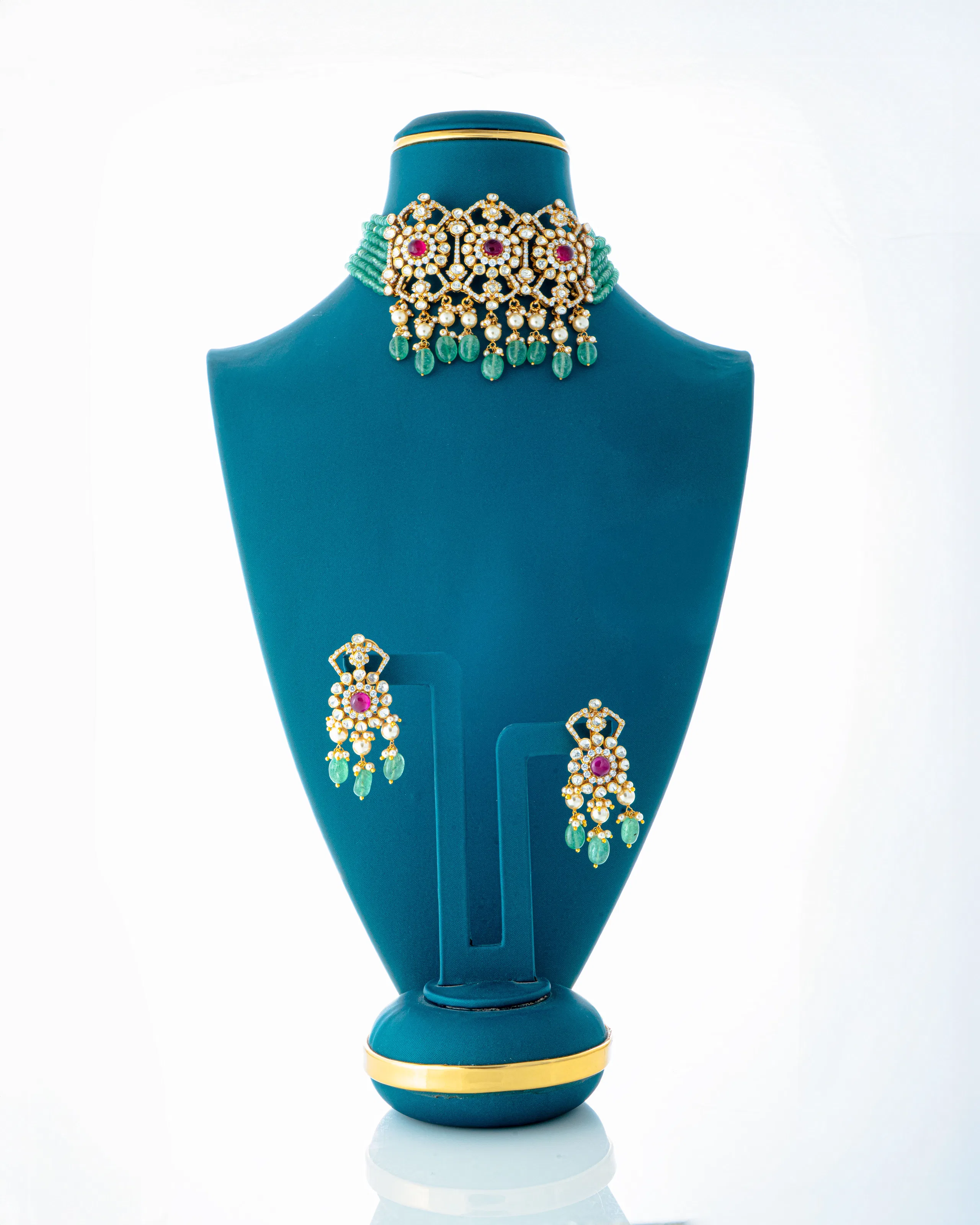 Mossinate Polki emerald Choker set