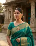 Multicolour Garuda pendant set – image 2