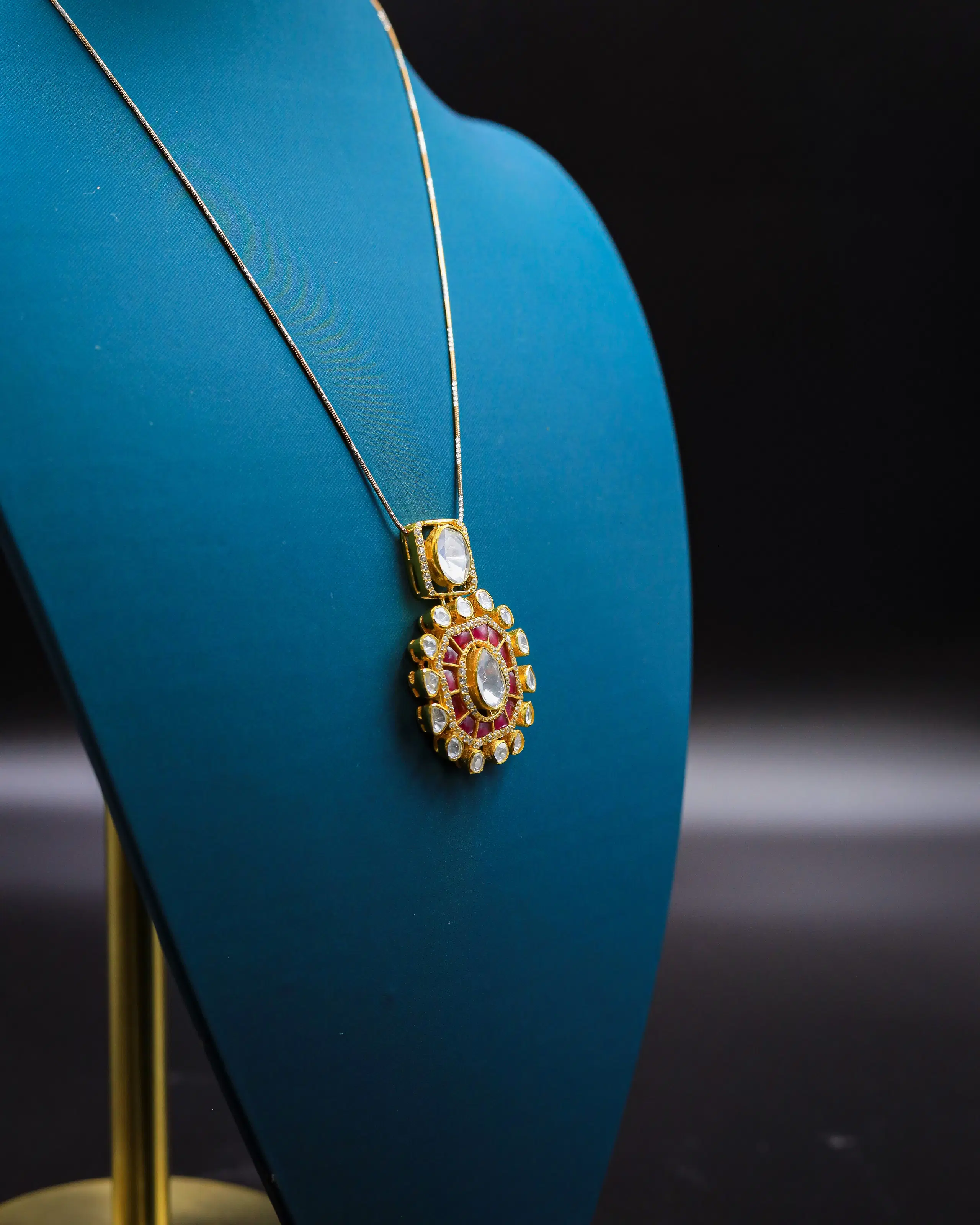 Red stone Mossainte polki Pendant set
