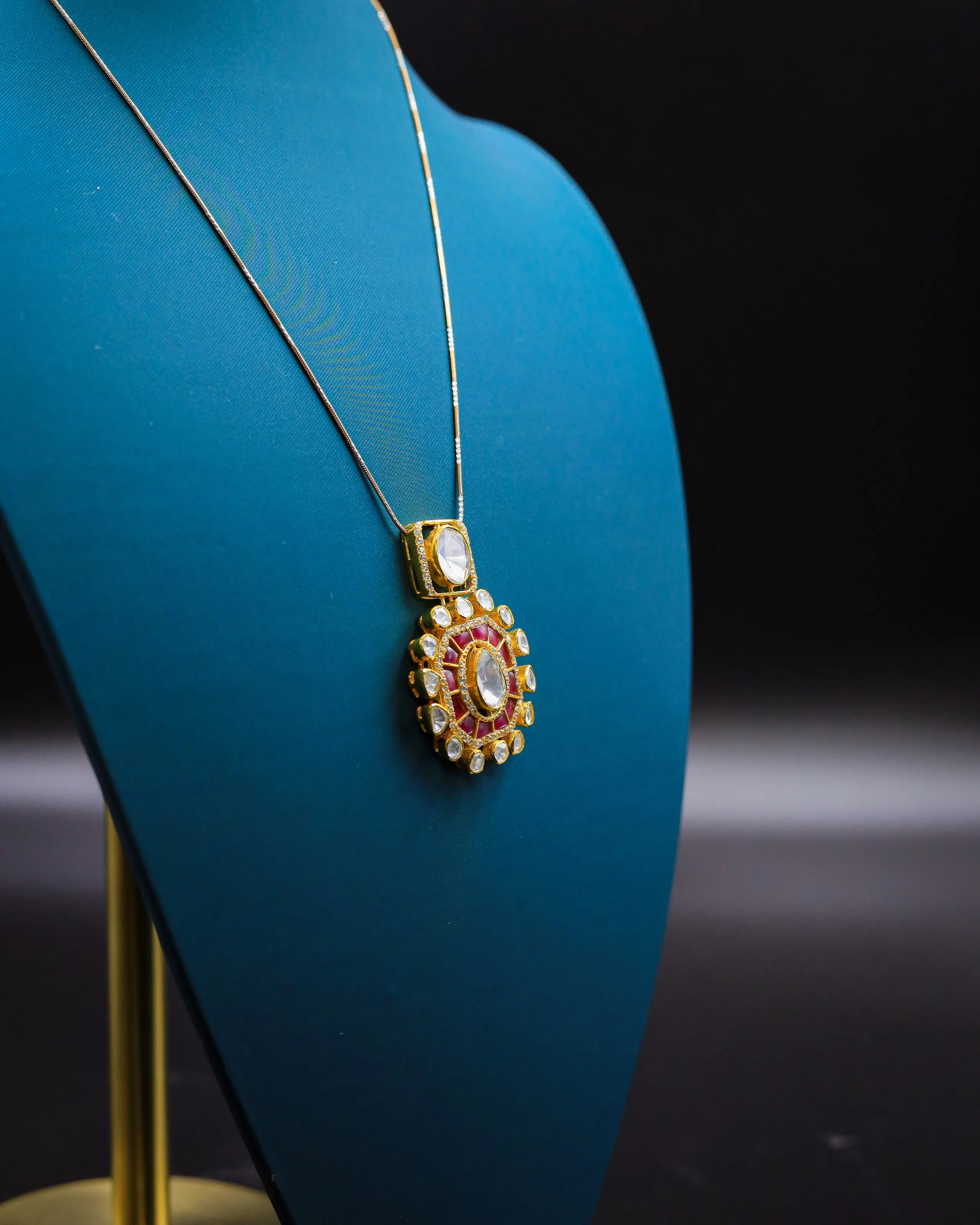 Red stone Mossainte polki Pendant set