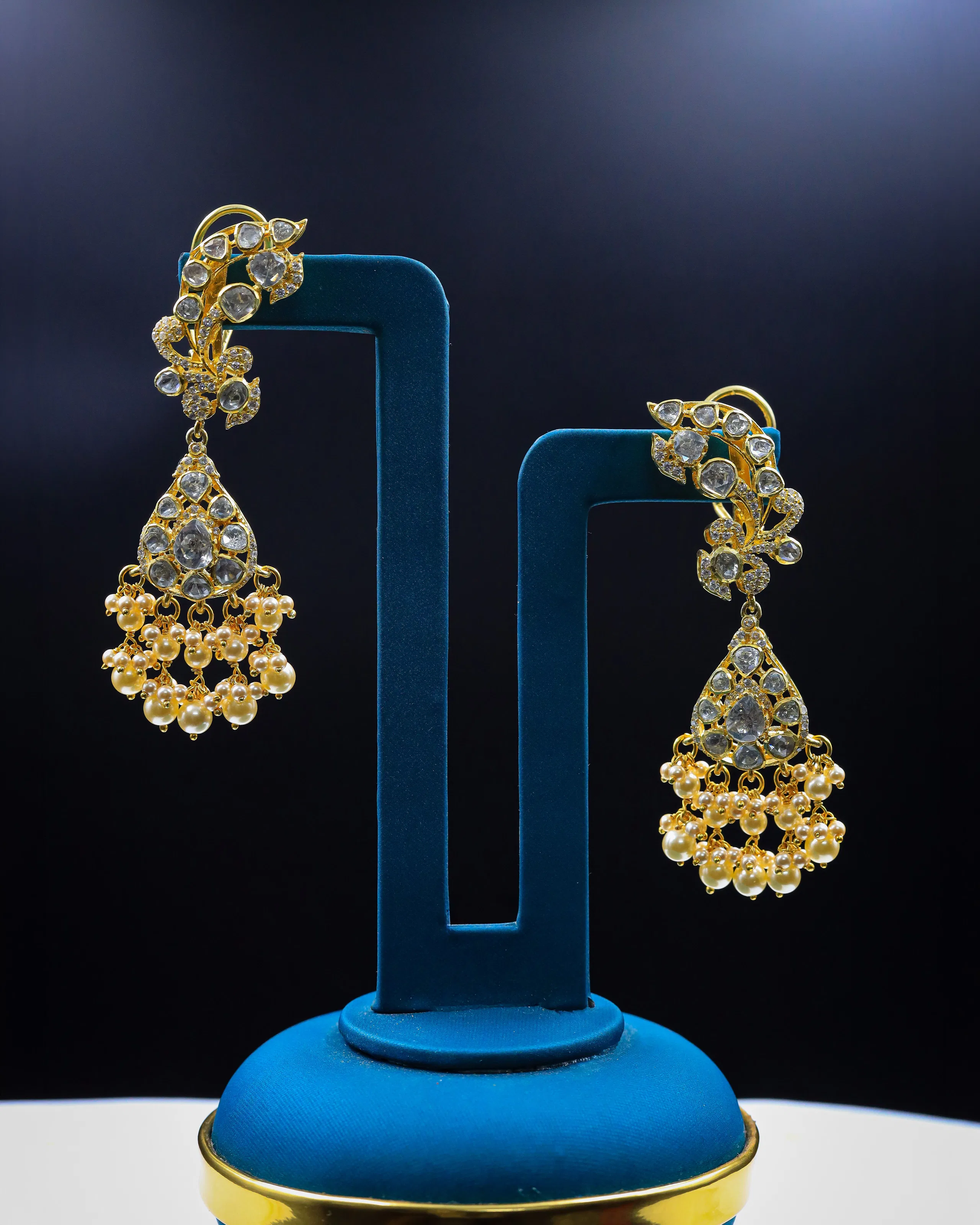 Swarovski pearls mossinate earrings