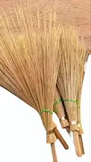 Coconut Broom Stick for Wet Floor (Kanuu Lasul Medium Weight) 1 Piece – image 1